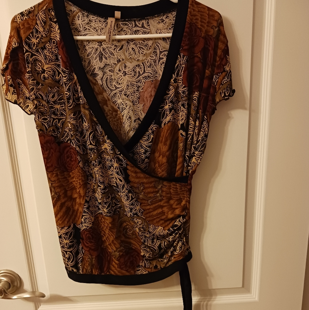Top - Picture 4 of 5